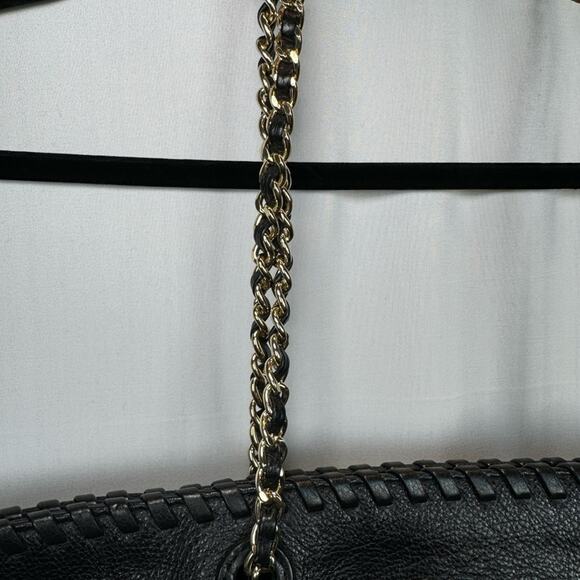 Tory Burch Large Pebble Black Leather East West Tote Bag Gold Chain Hardware - Picture 2 of 9